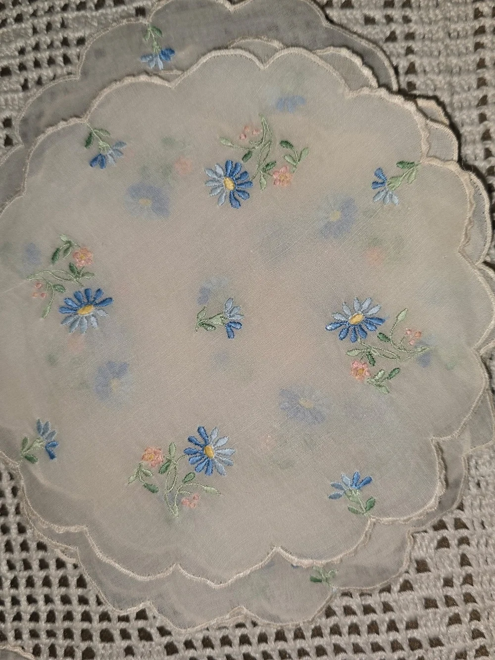 Embroidered Doily White Blue Daisy Scalloped Linen Cocktail Napkin Set Of 8
